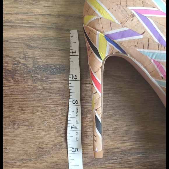 Shoe Dazzle like new cork style colored heels - Picture 9 of 9
